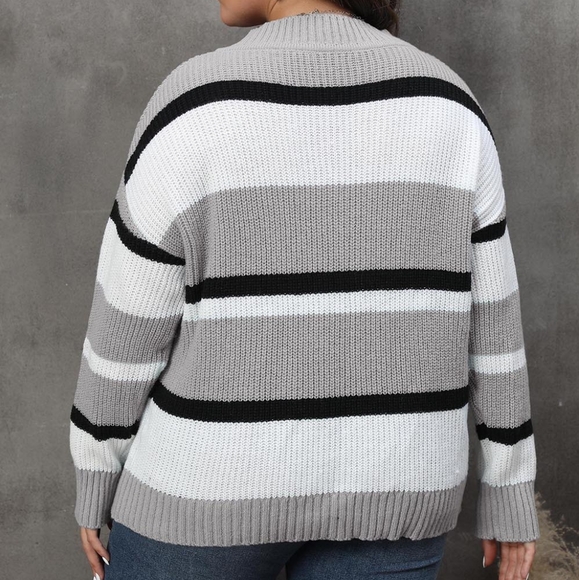 Bold Lines V-Neck Sweater - Gray - Picture 3 of 4